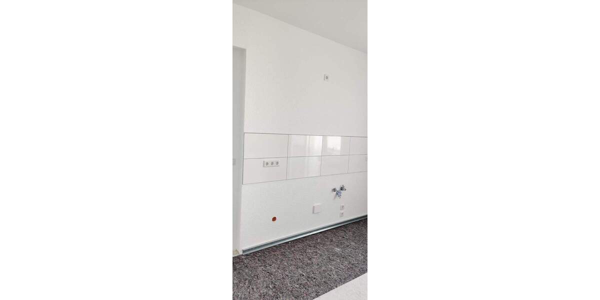 Etagenwohnung Düsseldorf Rath - 3 Zimmer, 92 m&sup2;, 1.250&euro; | Angebot:24656930