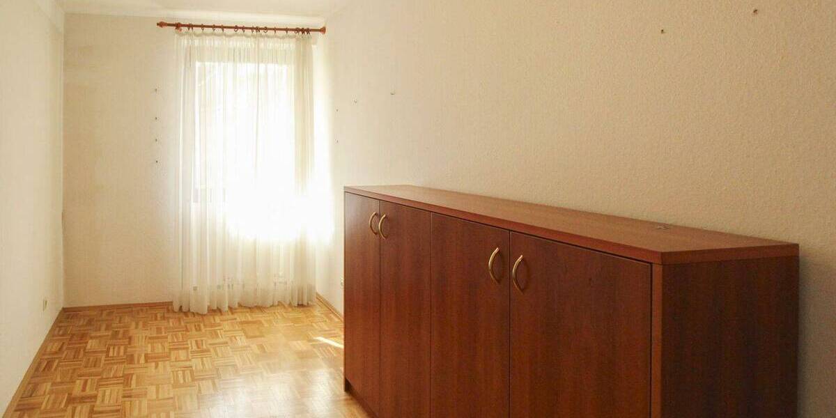 Etagenwohnung Düsseldorf Hassels - 3 Zimmer, 83 m&sup2;, 269.000&euro; | Angebot:26528147
