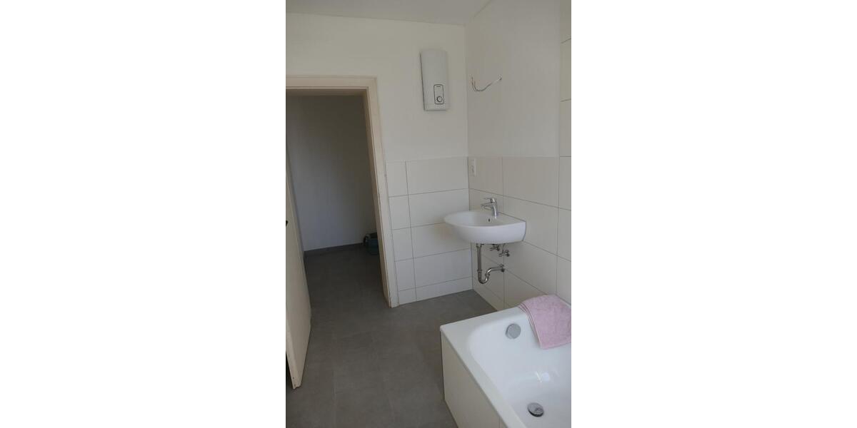 Korschenbroich Glehn, 2ZKDB, Gäste-WC, Balkon, Kamin, 103m², 1.OG 4 zimmer