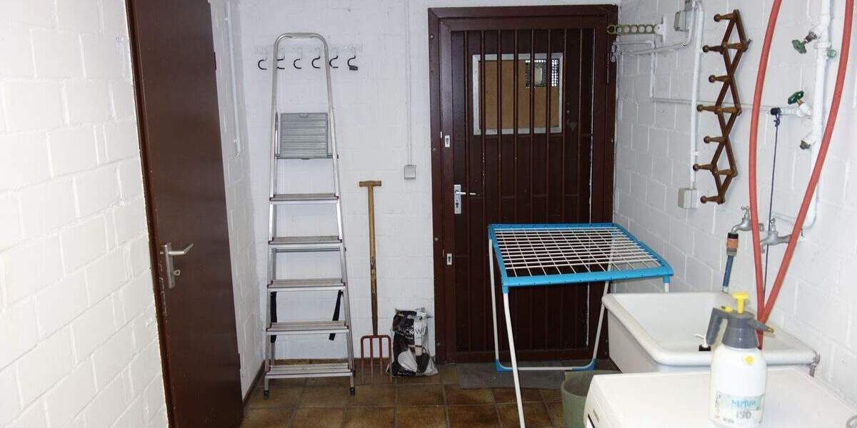 Einfamilienhaus Düsseldorf Hassels - 4 Zimmer, 128 m&sup2;, 600.000&euro; | Angebot:25665200