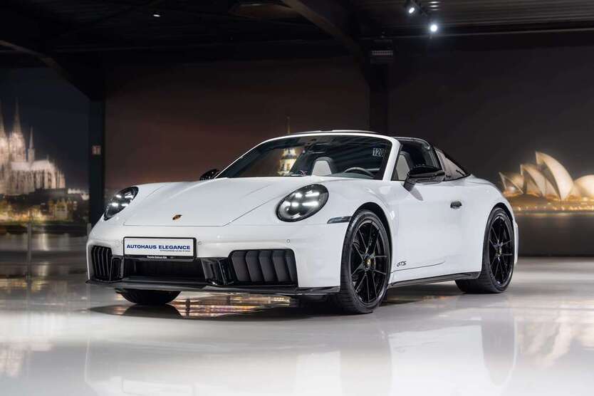 911