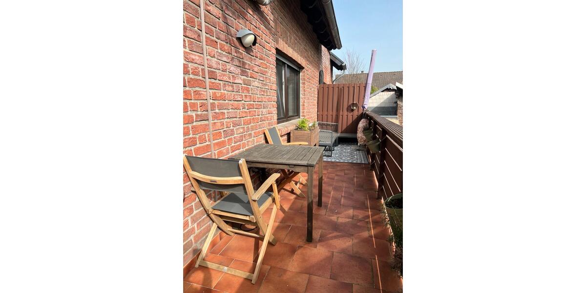 Etagenwohnung Mönchengladbach Süd - 2 Zimmer, 84 m&sup2;, 1.085&euro; | Angebot:25381597