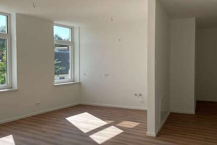 Wohnung zum Mieten in Treuen 710 € 91.63 m²