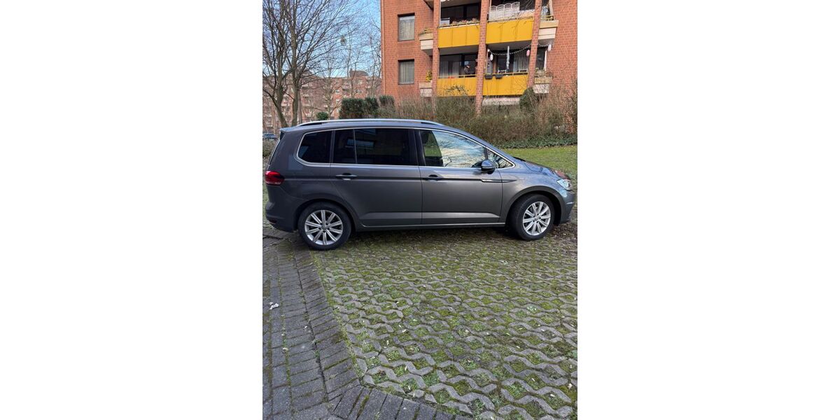 VW Touran 196.000 km 14.300 &euro; Düsseldorf 40229