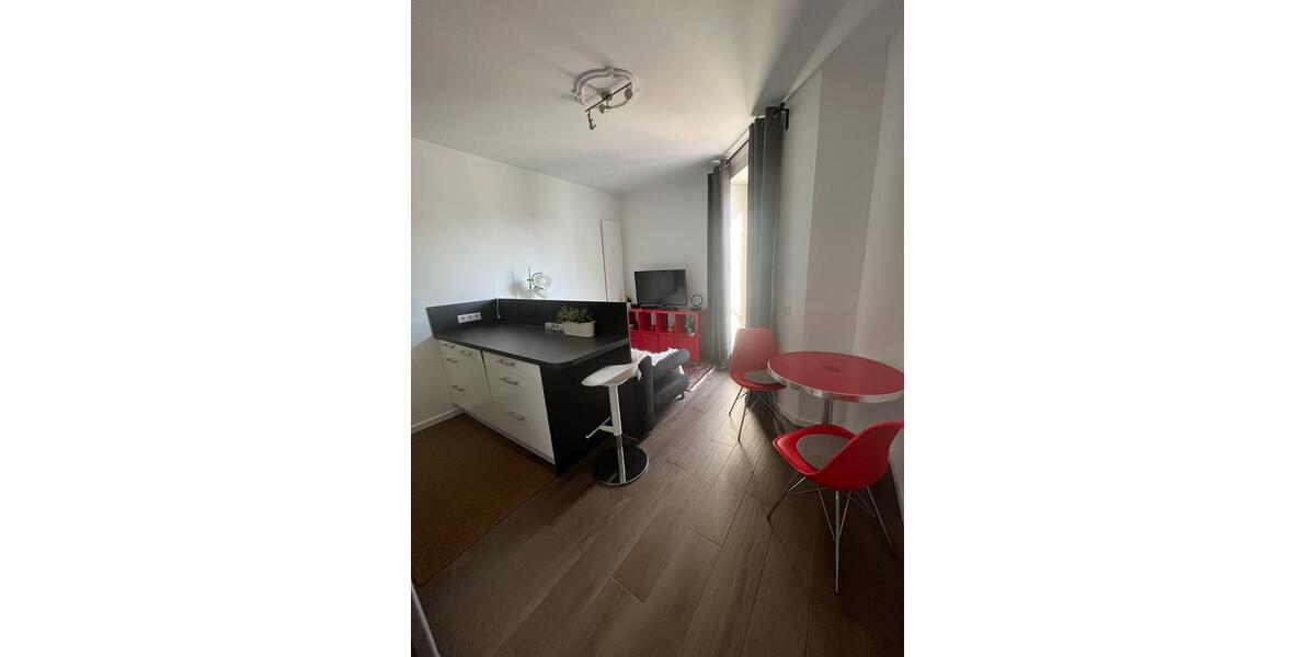 Möblierte 2-Zi-Wohn mit Dachterrasse in D-Derendorf, Römerstr: 2 zimmer