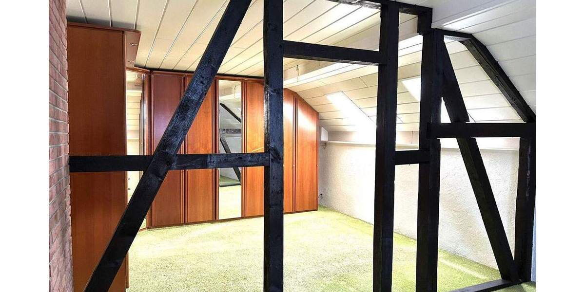 Reihenendhaus Solingen Solingen-Mitte - 7 Zimmer, 145 m&sup2;, 335.000&euro; | Angebot:24340305