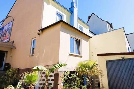 Einfamilienhaus mit zusätzlichem Baugrundstück in Essen - Altendorfer Straße 507