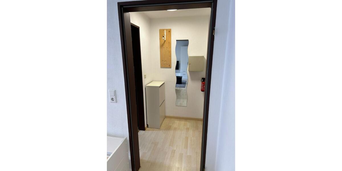 Dachgeschoßwohnung Mönchengladbach Süd - 1 Zimmer, 25 m&sup2;, 349&euro; | Angebot:25649511