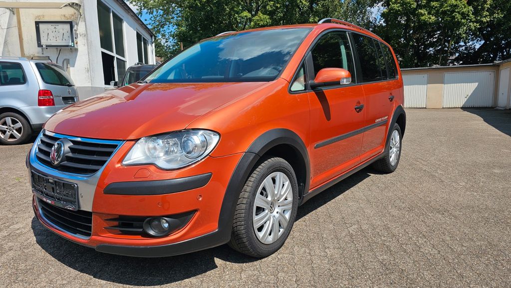 VW Touran 172.221 km 5.950 &euro; Oberhausen 46119