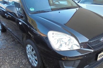 Kia Carens 292.000 km 1.399 &euro; Duisburg 47249