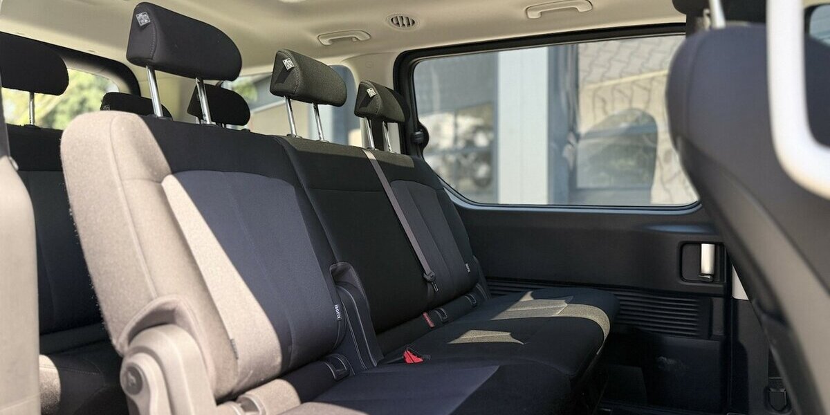 Hyundai Staria / 9 Sitze / El.Türen / 360° Kamera / PANO 20.000 km 39.990 &euro; Mönchengladbach 41066