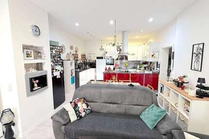Haus Krefeld Dießem - 24 Zimmer, 449 m&sup2;, 610.000&euro; | Angebot:26481722