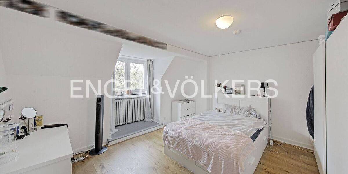 Mehrfamilienhaus, Wohnhaus Krefeld Cracau - 8 Zimmer, 256 m&sup2;, 3.200&euro; | Angebot:26364144