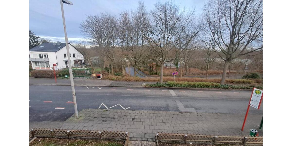 3-Zimmer-DG-Wohnung - Erstbezug nach Sanierung - Nähe Klinikum 3 zimmer