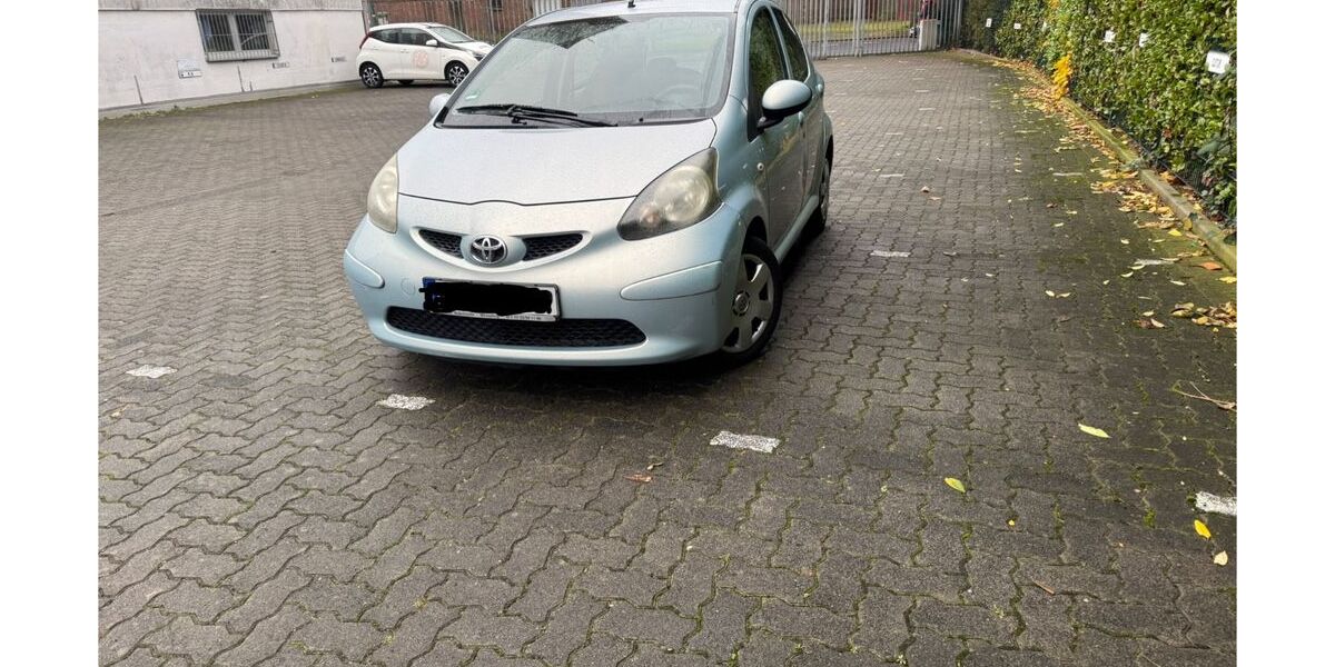 Toyota Aygo (X) 149.100 km 4.290 &euro; Düsseldorf 40239