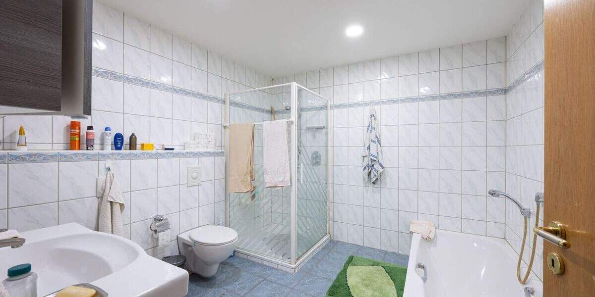 Mehrfamilienhaus, Wohnhaus Moers Kapellen-Mitte - 1 Zimmer, 220 m&sup2;, 599.000&euro; | Angebot:25692292