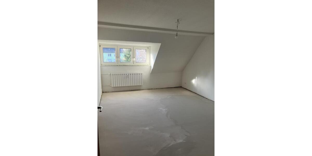 Gemütliche Dachgeschosswohnung mit Potential 3.5 zimmer