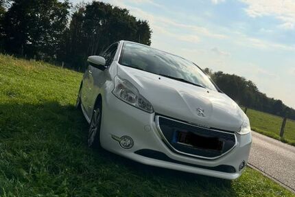 Peugeot 208 82.254 km 5.800 € Leverkusen 51379