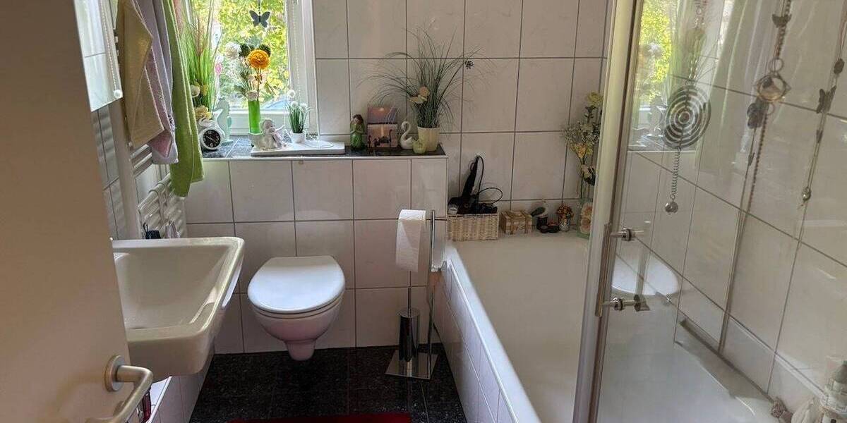 Attraktives Mehrfamilienhaus in Krefeld-Forstwald zimmer