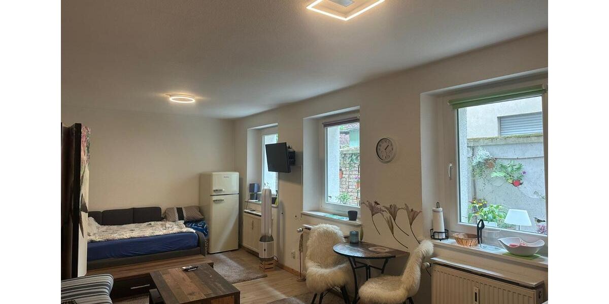 Eingerichtetes Apartment in ruhiger aber zentraler Lage 1 zimmer