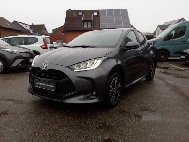 Toyota Yaris 5.300 km 23.880 &euro; Viersen 41748