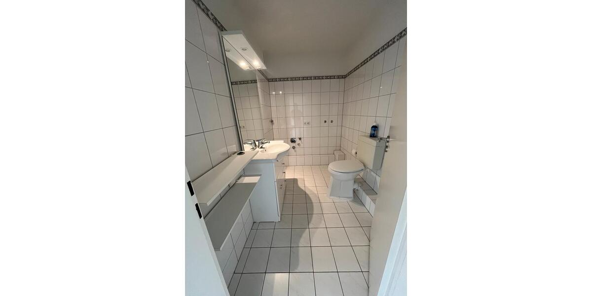 Etagenwohnung Krefeld Fischeln - 4 Zimmer, 120 m&sup2;, 1.260&euro; | Angebot:26395053