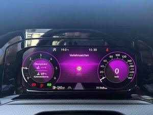 VW GOLF VIII 2.0 TDI Active +Ambiente+CarPlay+Navi+ 71.775 km 20.890 &euro; Meerbusch 40667