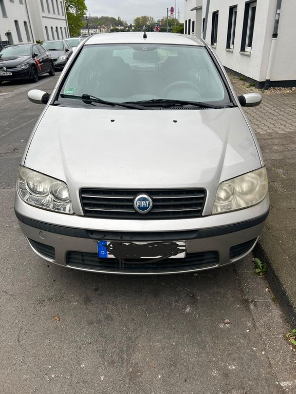 Fiat Punto 146.114 km 1.150 € Düsseldorf 40235