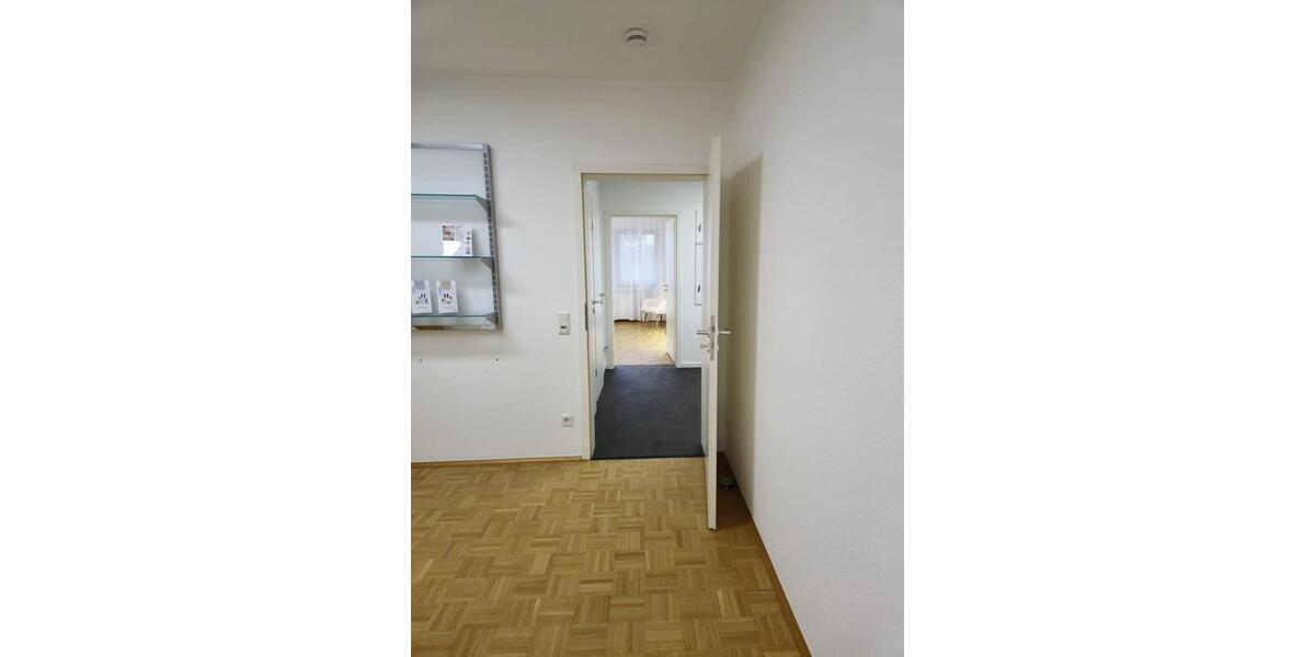 Praxisfläche Kosmetikstudio Büro zur Vermietung zimmer