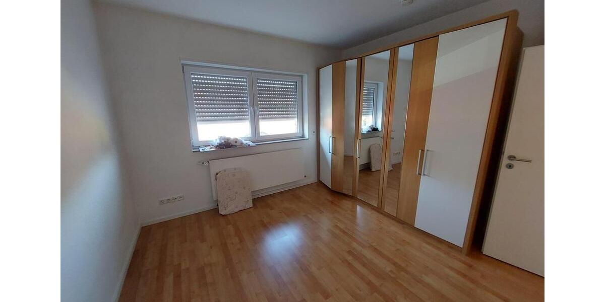 Etagenwohnung Viersen Hülsdonk - 3 Zimmer, 90 m&sup2;, 810&euro; | Angebot:25641888