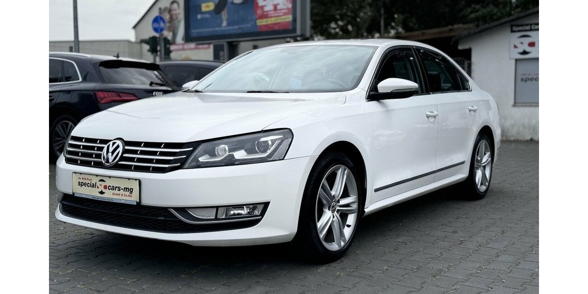 VW Passat 2,0 TDI Highline / Leder / SHD / Keyless 228.000 km 11.890 &euro; Mönchengladbach 41066