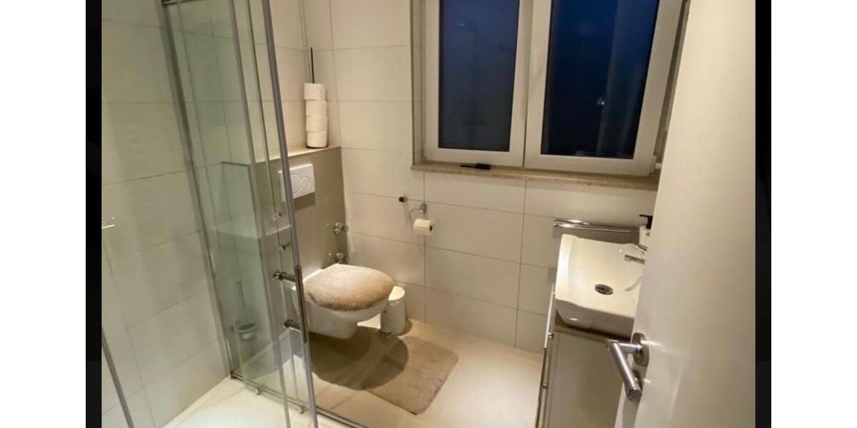 Dachgeschoßwohnung Düsseldorf Stadtbezirk 5 - 3 Zimmer, 85 m&sup2;, 1.450&euro; | Angebot:25427401