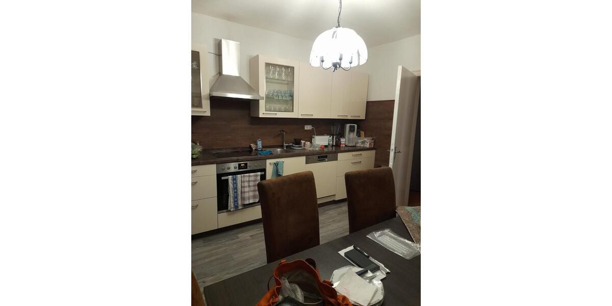 Wohnung mit Ladenlokal ( nur gemeinsam zu miete ) 6 zimmer