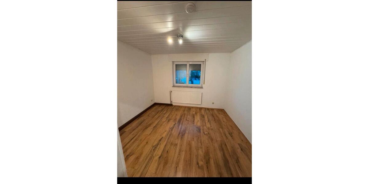 Etagenwohnung Grevenbroich Neuenhausen - 2 Zimmer, 65 m&sup2;, 750&euro; | Angebot:25718291