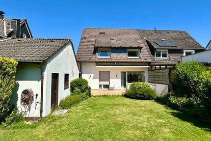 Zweifamilienhaus auf großem Erbpachtgrundstück in Essen-Überruhr sucht neue Eigentümer!