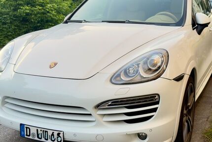 Porsche Cayenne 276.500 km 14.999 &euro; Düsseldorf 40549