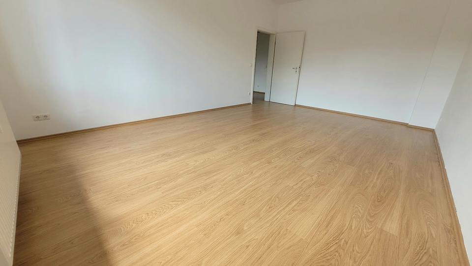 Erdgeschoßwohnung Essen Stadtbezirk III - 2 Zimmer, 68 m&sup2;, 549&euro; | Angebot:23715590