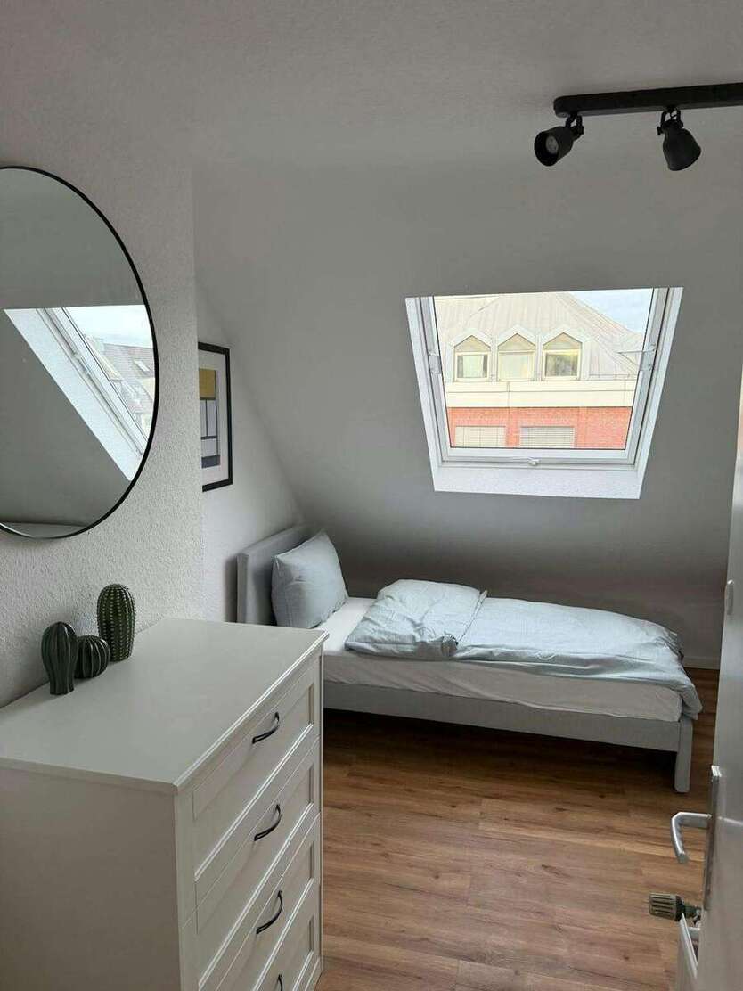 WG-Zimmer in Düsseldorf 700 € 15 m² zimmer