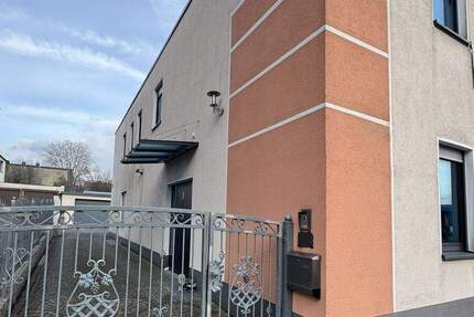 Haus Oberhausen Heide - 7 Zimmer, 223 m&sup2;, 859.000&euro; | Angebot:25772335