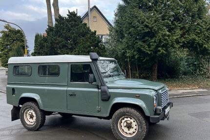 Land Rover Defender 116.000 km 30.900 &euro; Haan 42781
