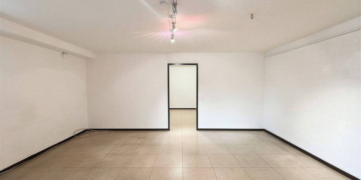 Bungalow Neuss Hoisten - 5 Zimmer, 182 m&sup2;, 639.000&euro; | Angebot:26867041