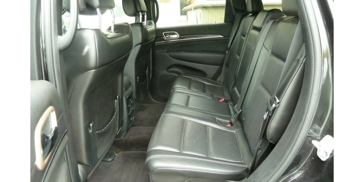 Jeep Grand Cherokee 3.0 CRD Overland Leder Navi Alu20´´ 150.000 km 12.900 &euro; Ratingen 40885