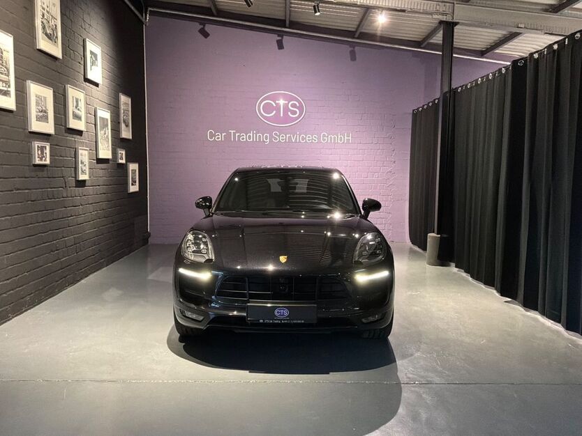 Porsche Macan 116.000 km 42.900 € Düsseldorf 40476