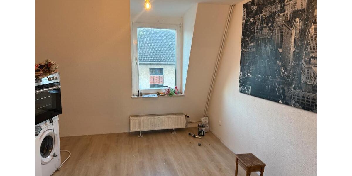 Duisburg Neudorf DG 3,5 Zimmer Terasse zu Vermieten 3 zimmer