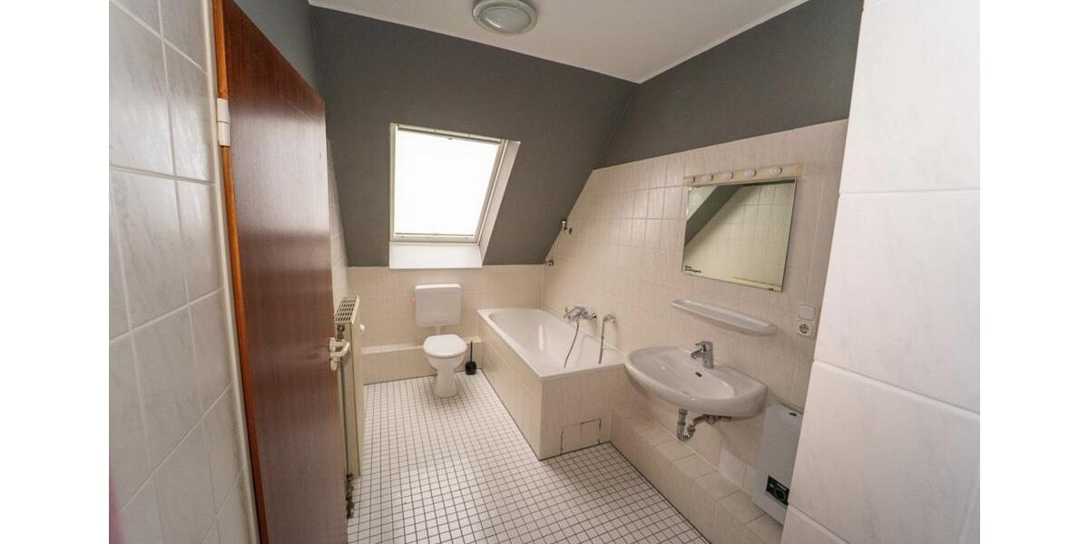 Dachgeschoßwohnung Korschenbroich - 2 Zimmer, 80 m&sup2;, 270.000&euro; | Angebot:25106435