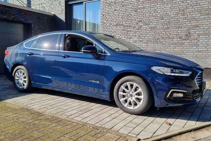 Ford Mondeo 81.671 km 15.990 &euro; Grevenbroich 41517