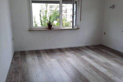 #3 Zimmer #Balkon #hell&gemütlich #WG-geeignet #Innenstadt #zentral
