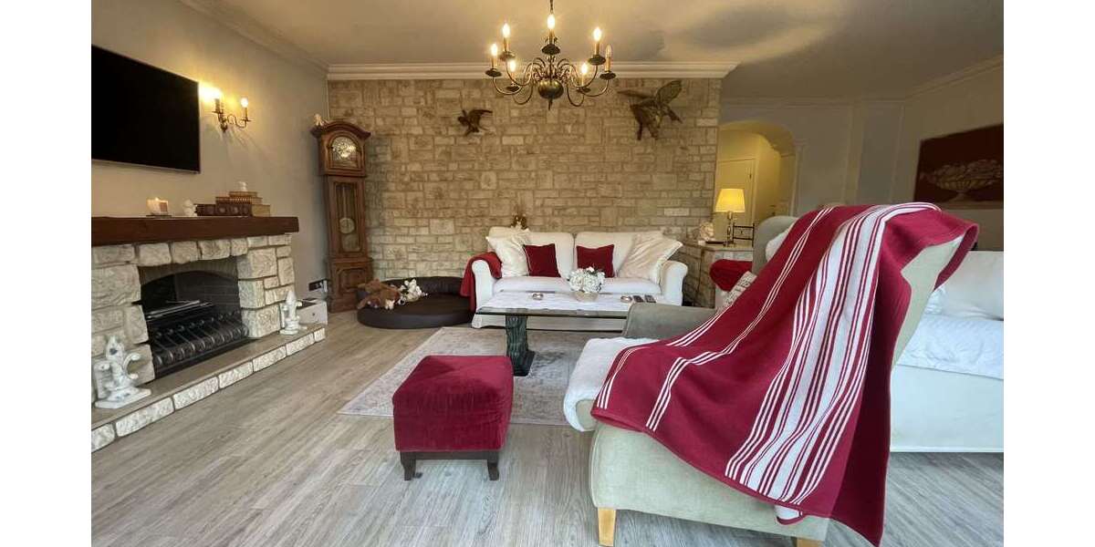 Etagenwohnung Düsseldorf Eller - 3 Zimmer, 126 m&sup2;, 365.000&euro; | Angebot:25685495