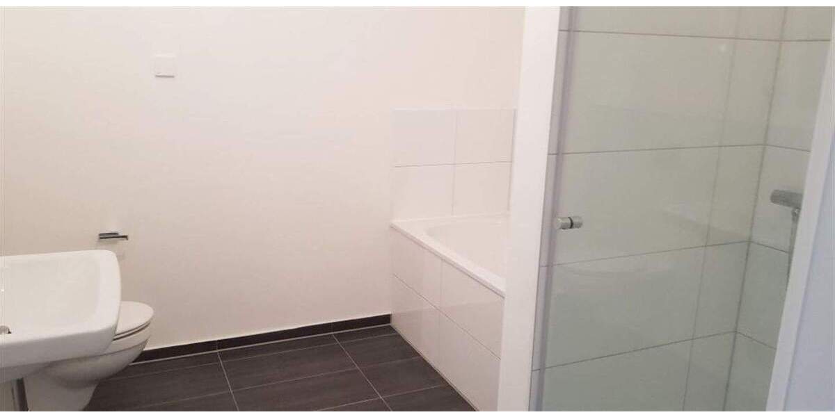 Etagenwohnung Mönchengladbach Stadtmitte - 2 Zimmer, 103 m&sup2;, 1.379&euro; | Angebot:25778925