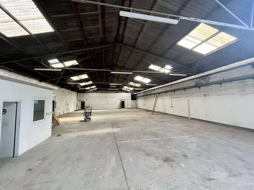 Halle in Mönchengladbach 2.000 € 500 m²